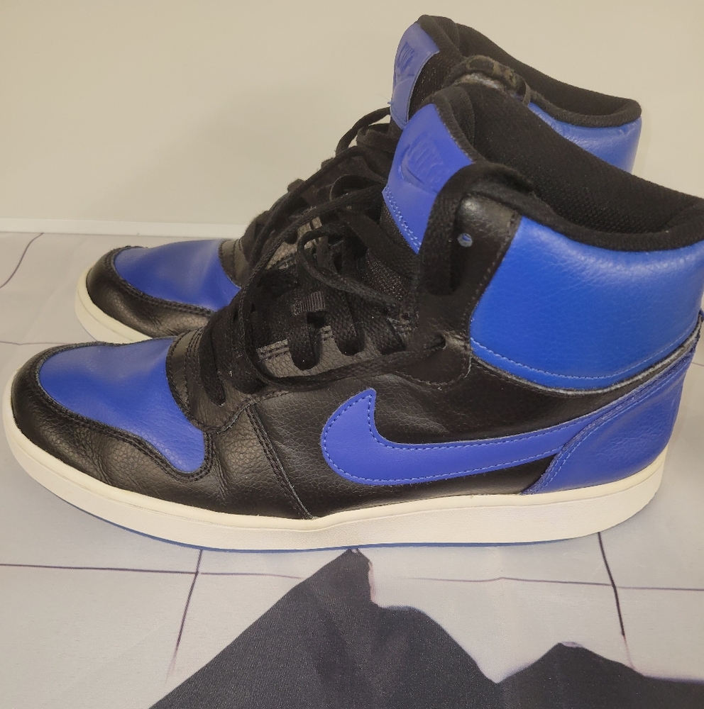 Nike Ebernon Mid size 9.5 Black and Blue Retro style Sneakers Like New!
